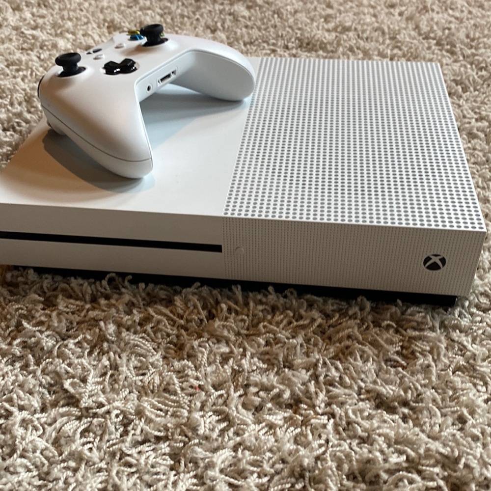 xbox 1 s plus controller
